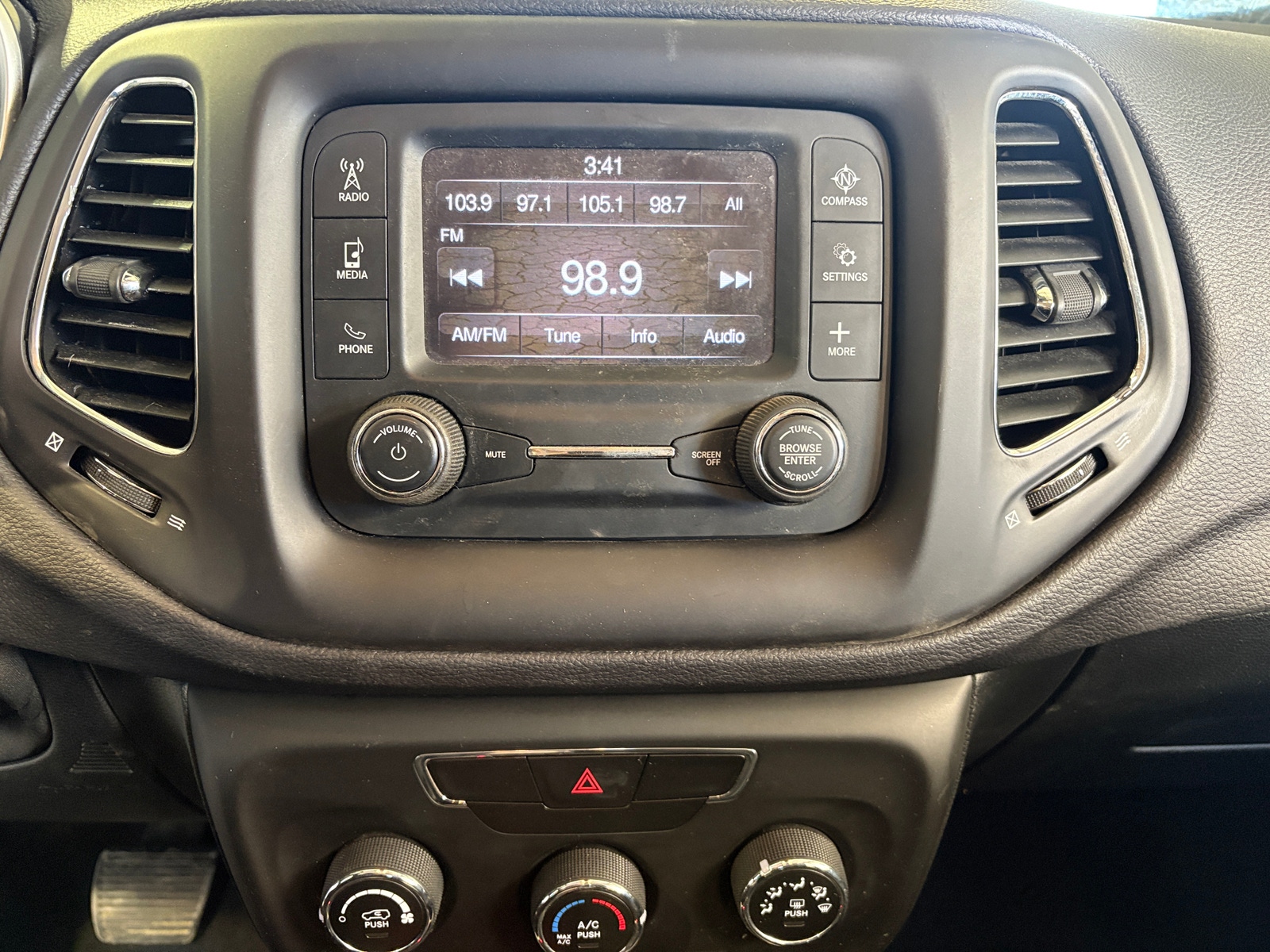 Thumbnail: 2018 Jeep Compass - 4