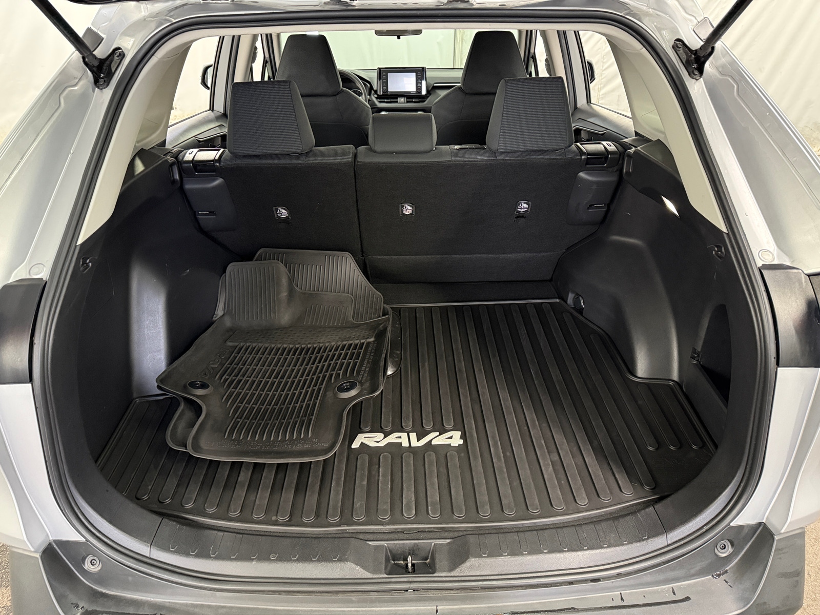 Thumbnail: 2022 Toyota RAV4 - 7