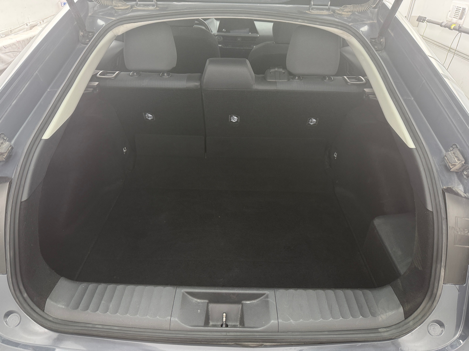 Thumbnail: 2024 Toyota Prius - 7