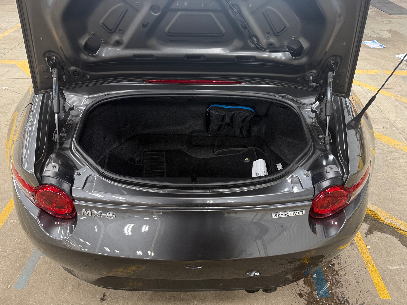 Thumbnail: 2023 Mazda MX-5 Miata - 5