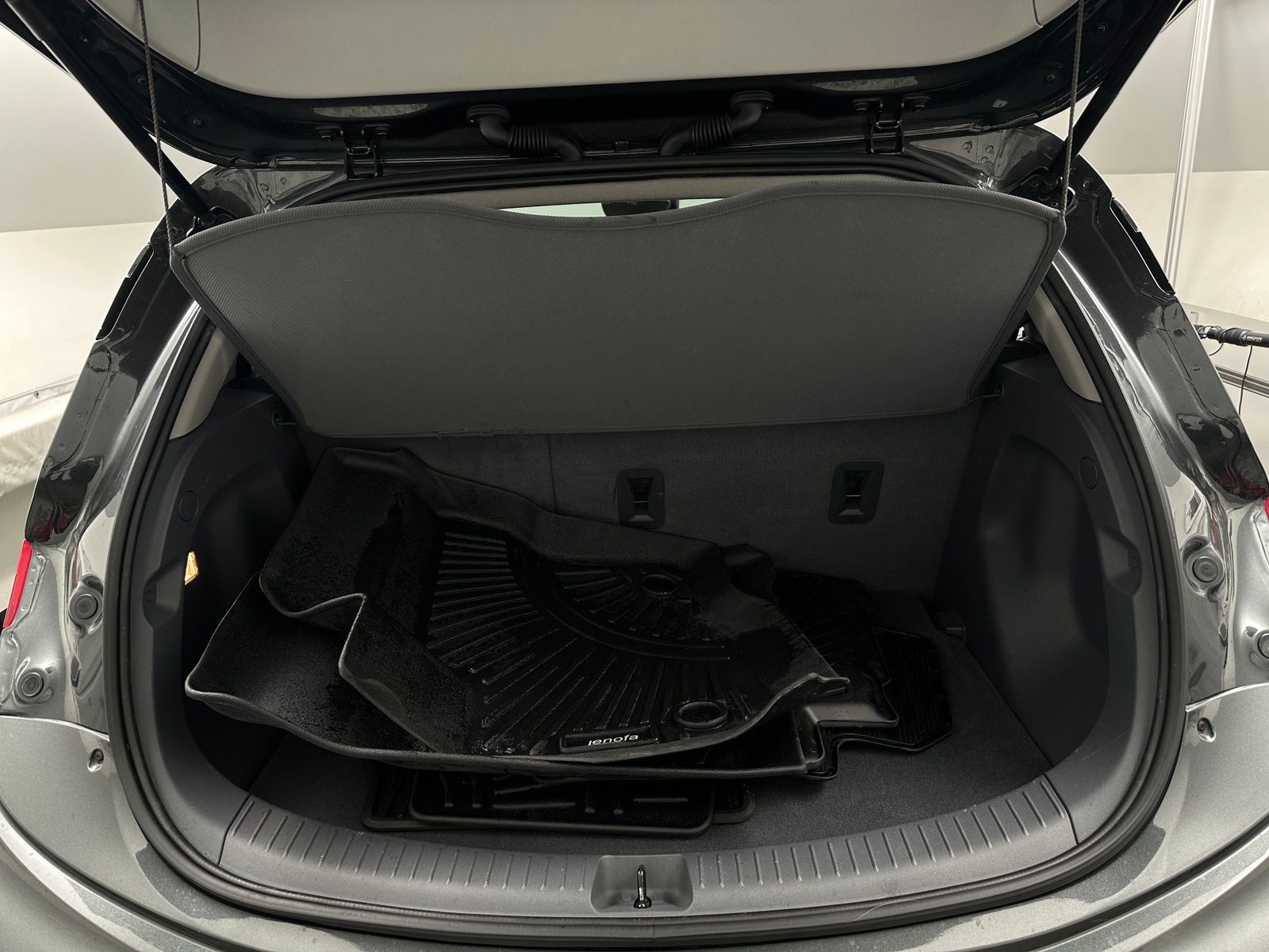 Thumbnail: 2021 Chevrolet Bolt EV - 6