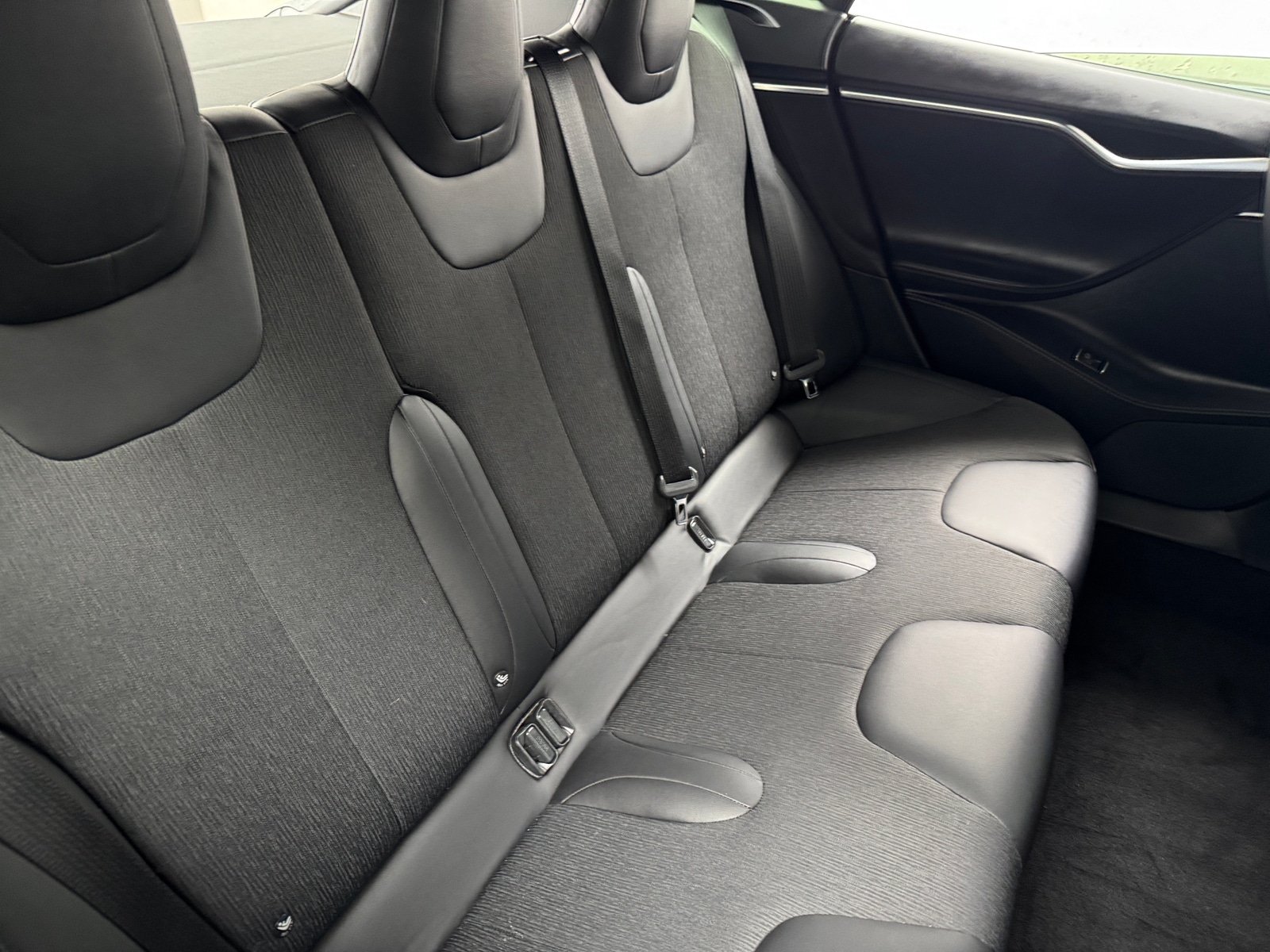 Thumbnail: 2017 Tesla Model S - 5