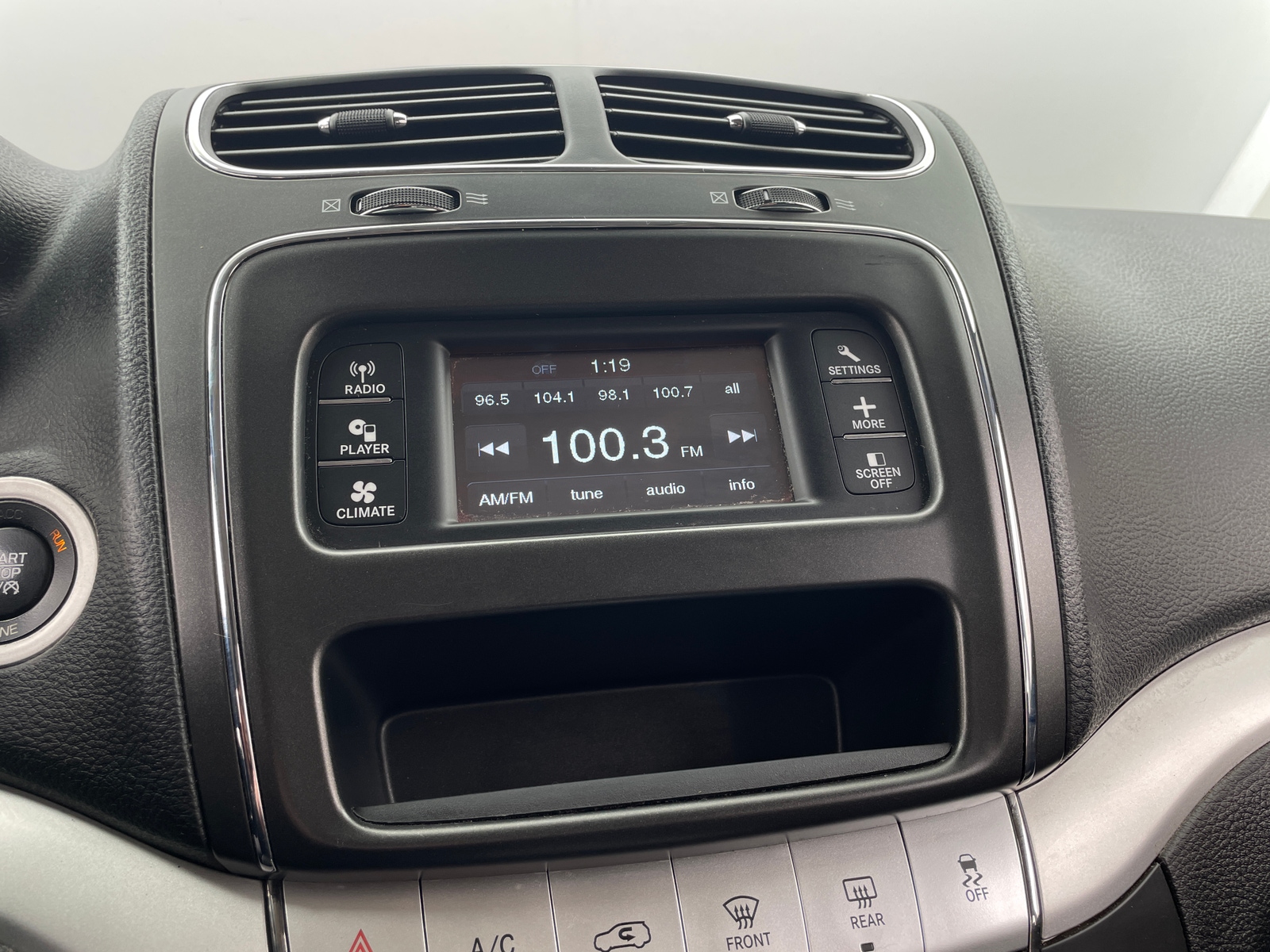 Thumbnail: 2014 Dodge Journey - 4