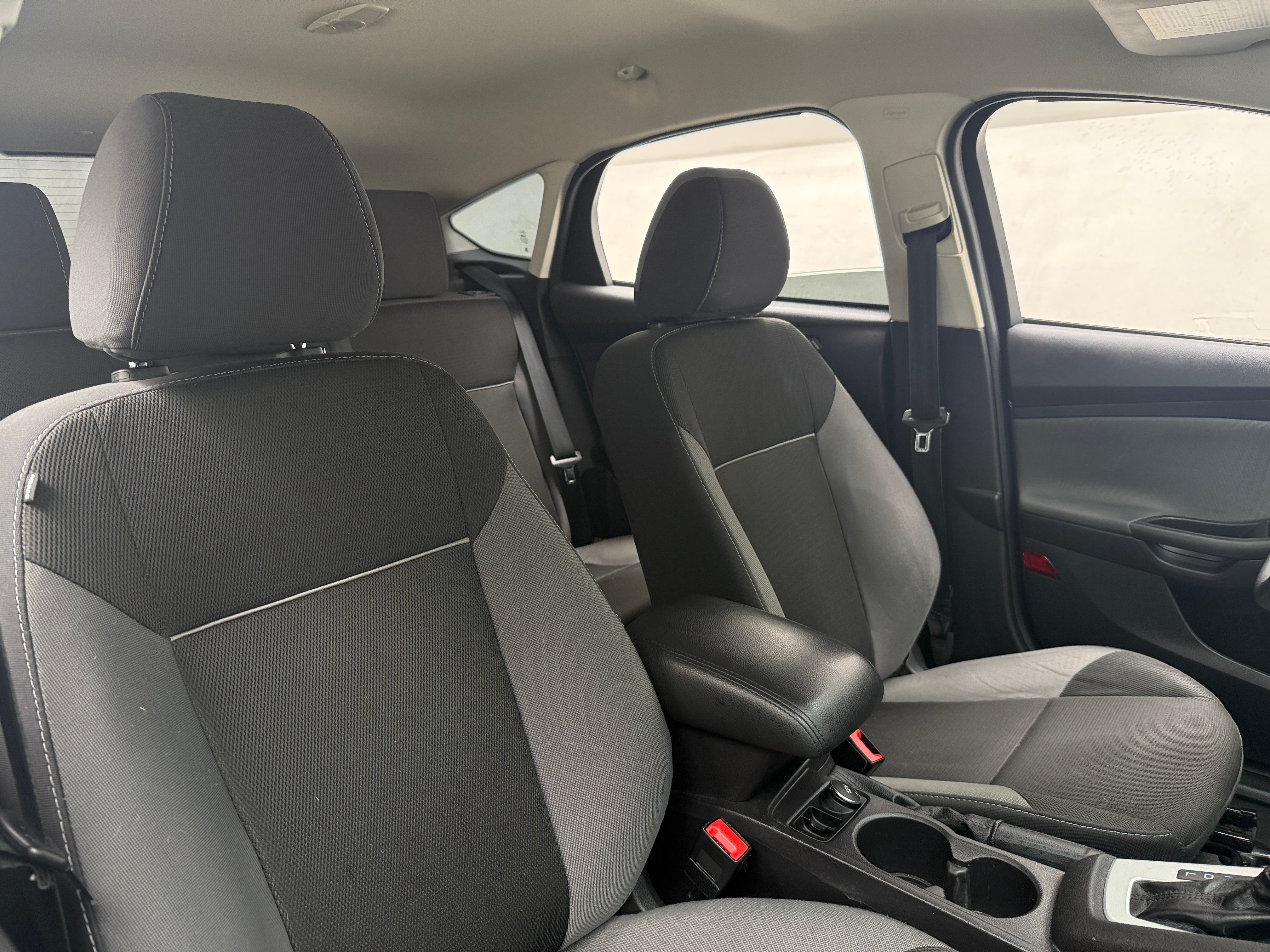 Used 2014 Ford Focus SE with VIN 1FADP3K21EL381754 for sale in Oak Creek, WI