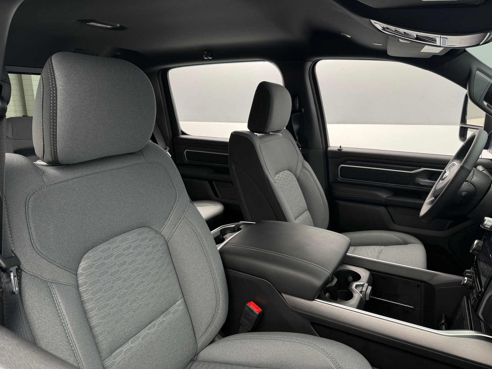 Thumbnail: 2025 RAM 1500 - 2