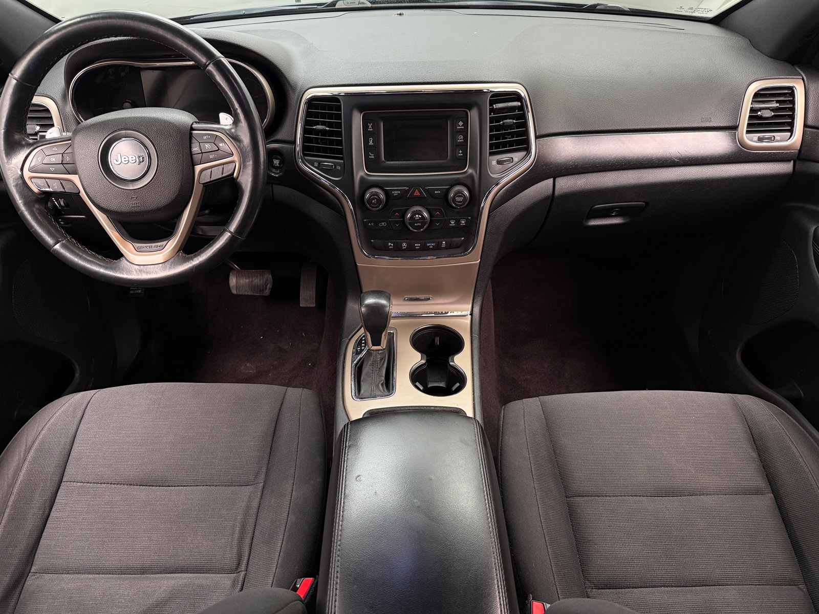 Thumbnail: 2016 Jeep Grand Cherokee - 3