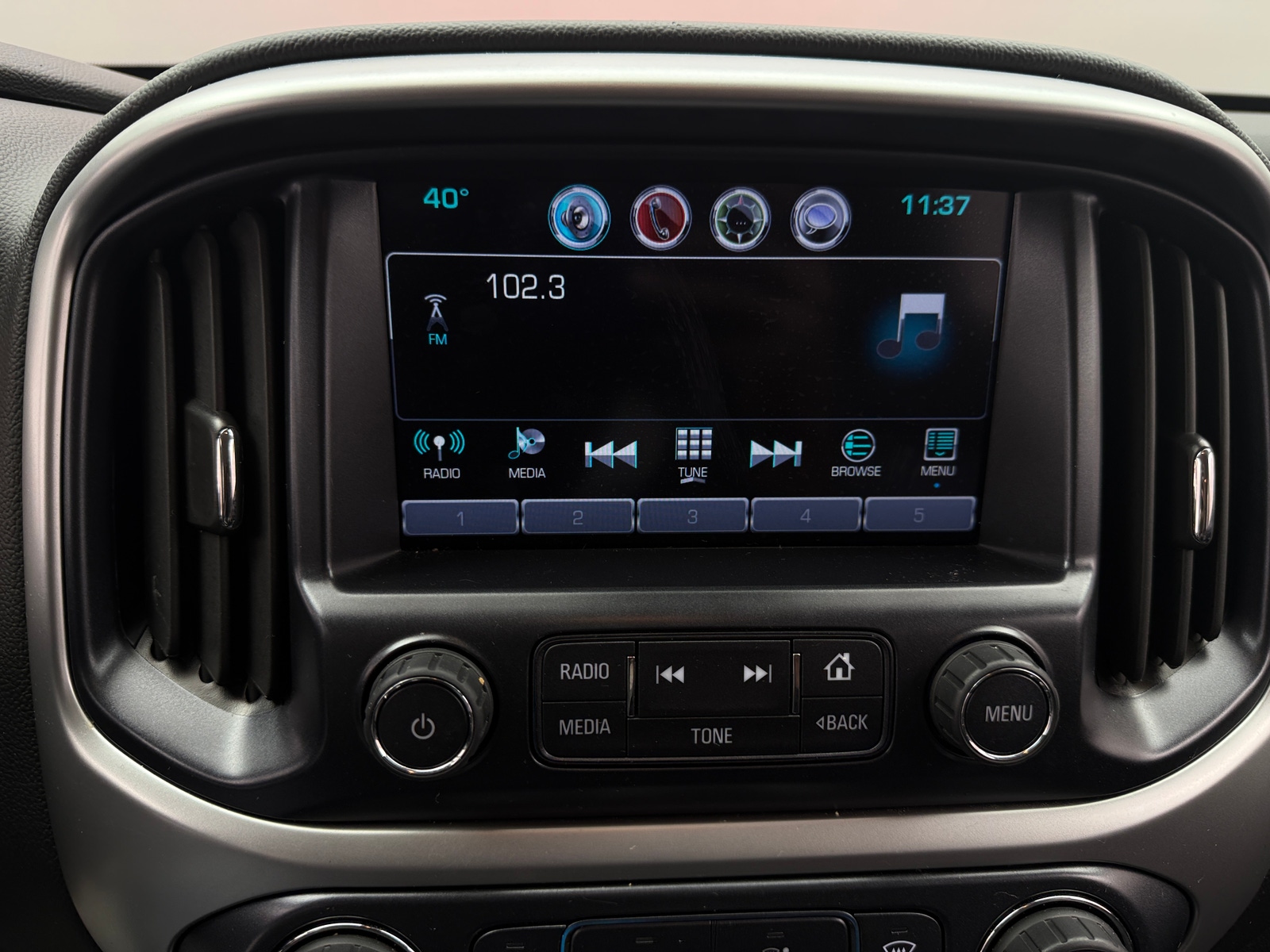 Thumbnail: 2017 Chevrolet Colorado - 4