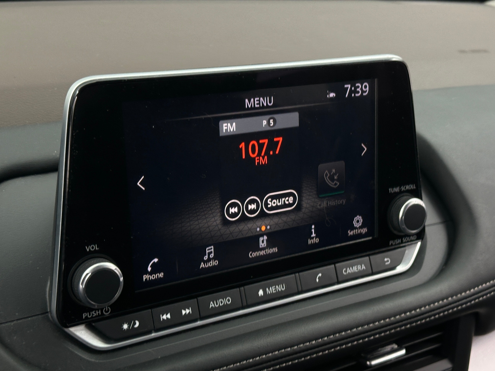 Thumbnail: 2023 Nissan Rogue - 4