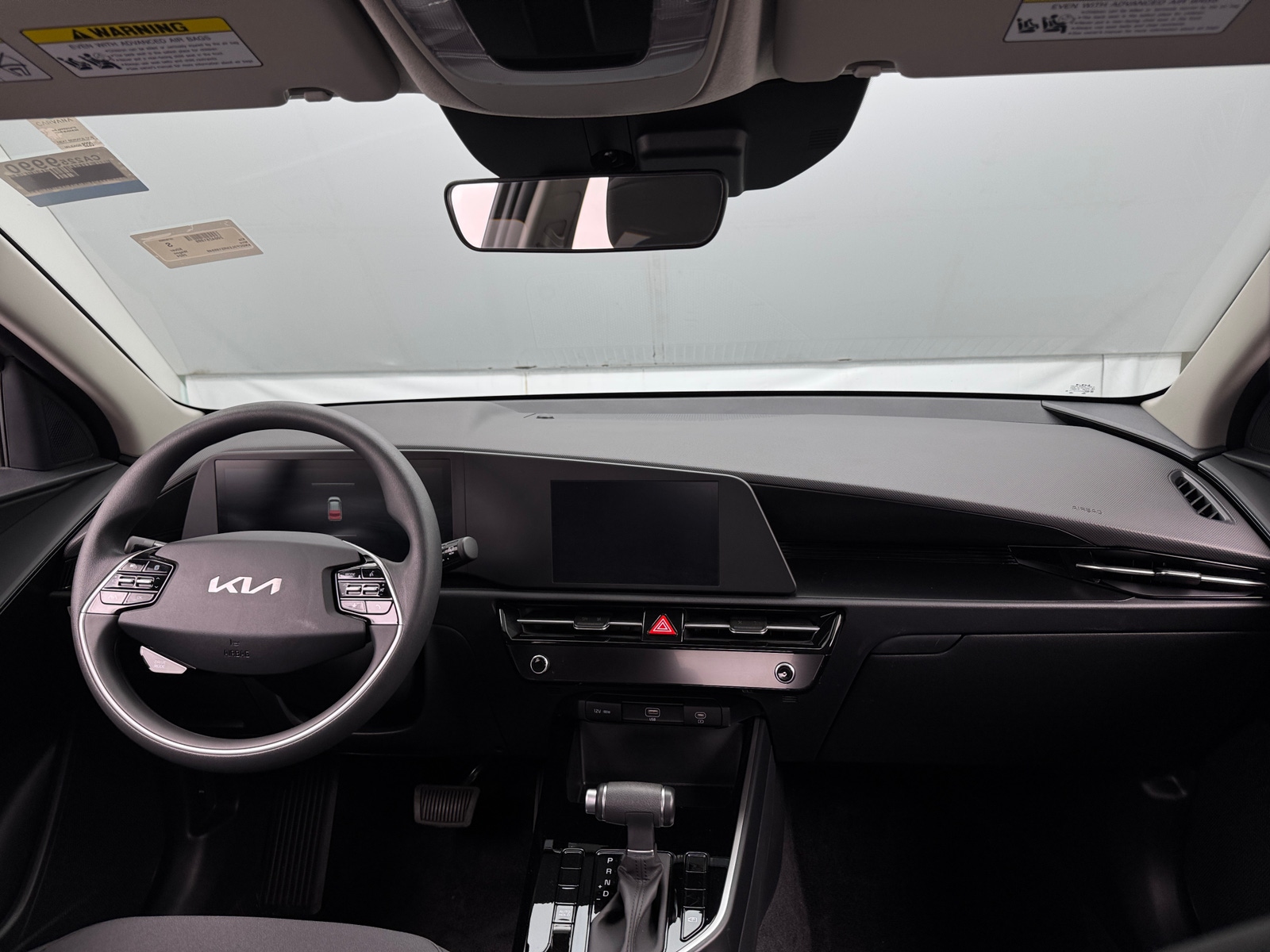 Thumbnail: 2024 Kia Niro - 3