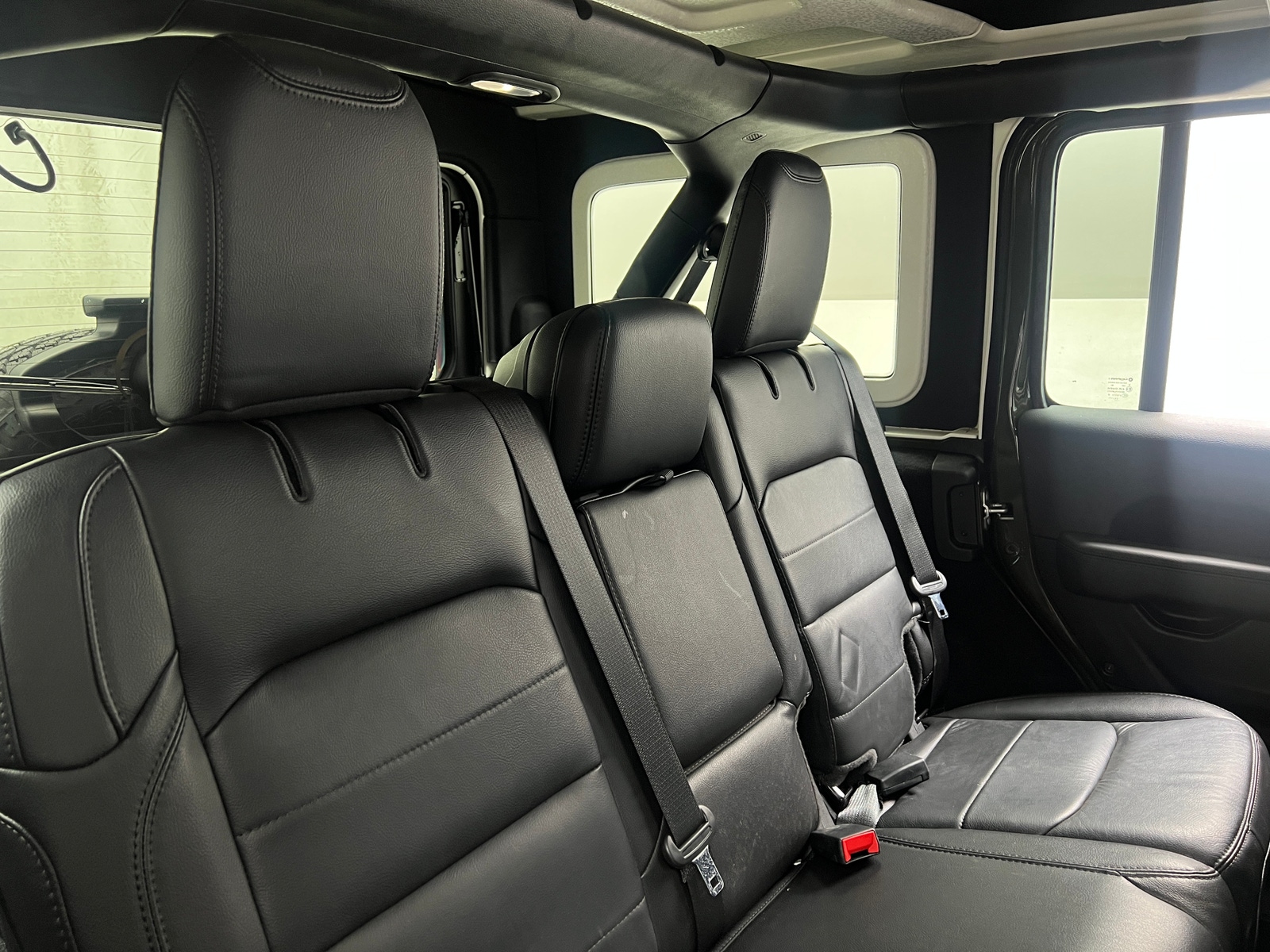 Thumbnail: 2021 Jeep Wrangler - 5