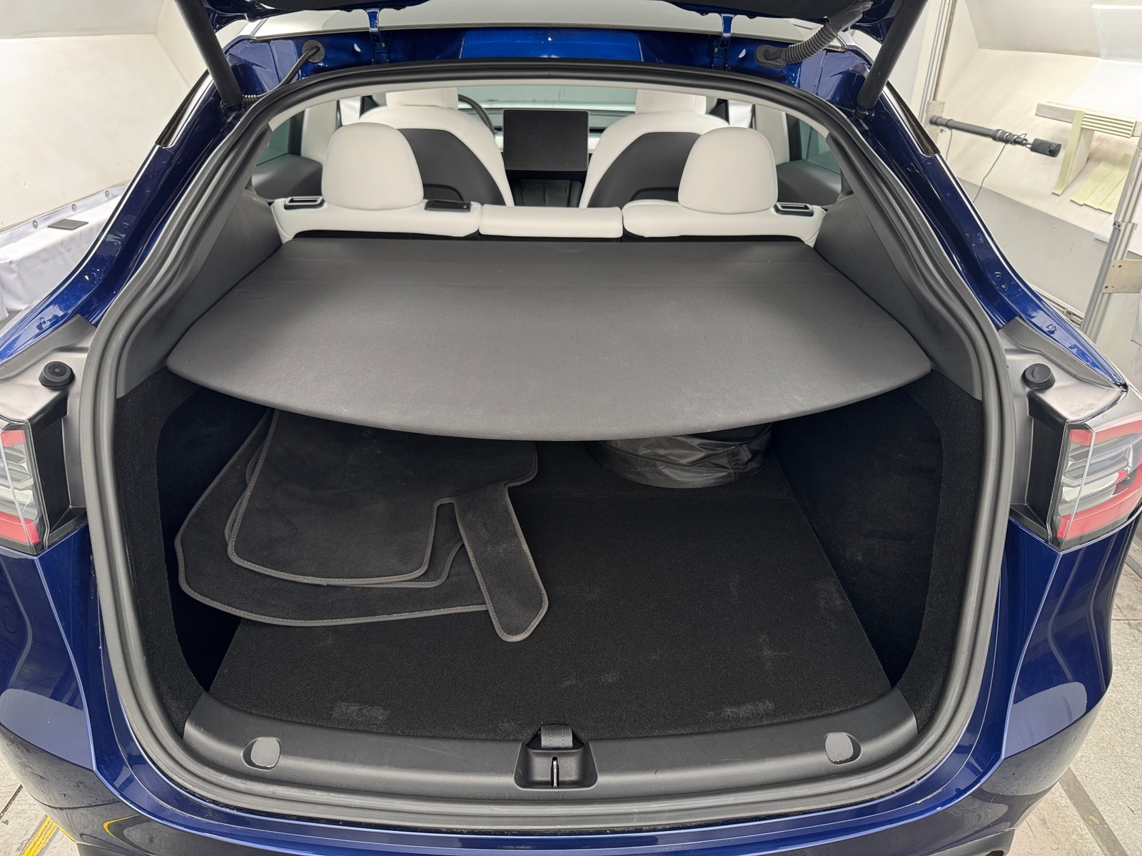 Thumbnail: 2023 Tesla Model Y - 6