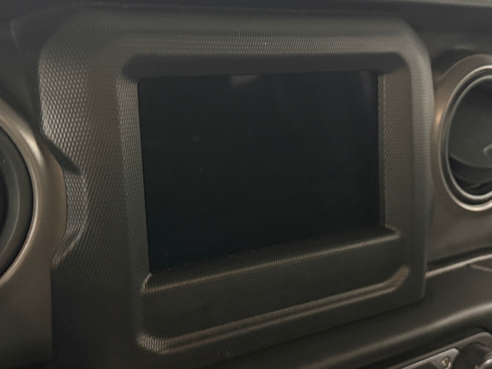 Thumbnail: 2021 Jeep Gladiator - 4