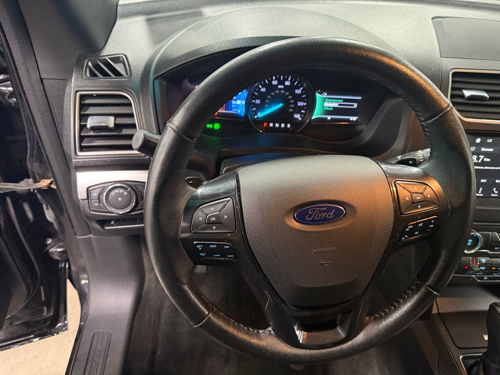 Thumbnail: 2017 Ford Explorer - 4