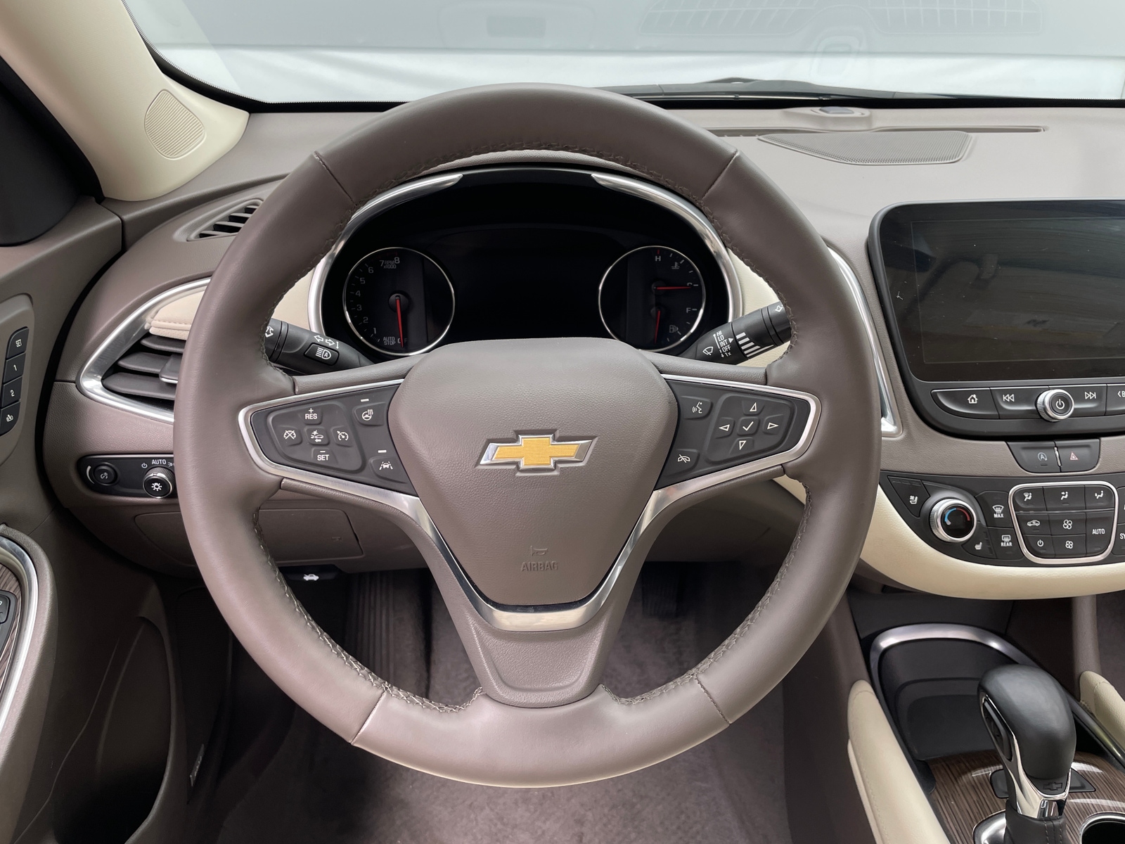 Thumbnail: 2024 Chevrolet Malibu - 4