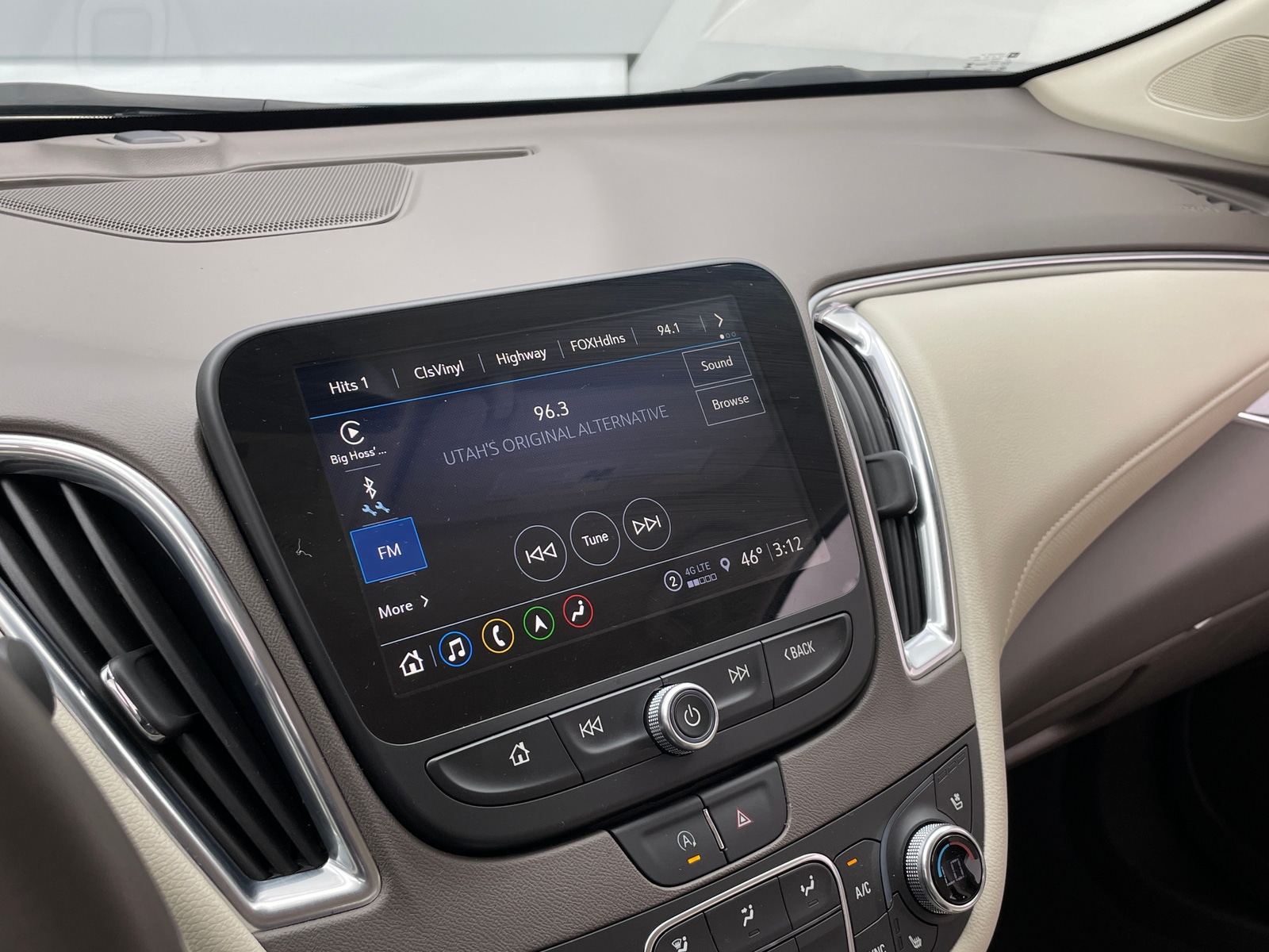 Thumbnail: 2024 Chevrolet Malibu - 3