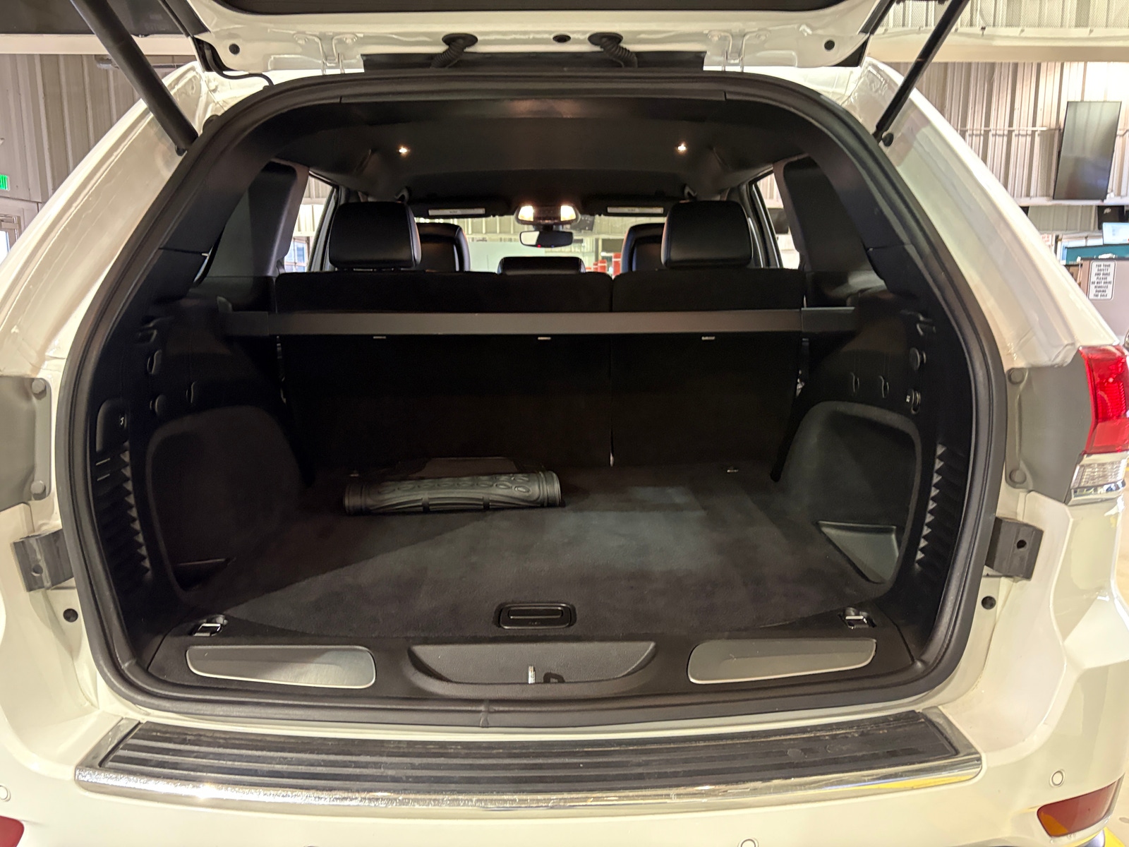 Thumbnail: 2018 Jeep Grand Cherokee - 6