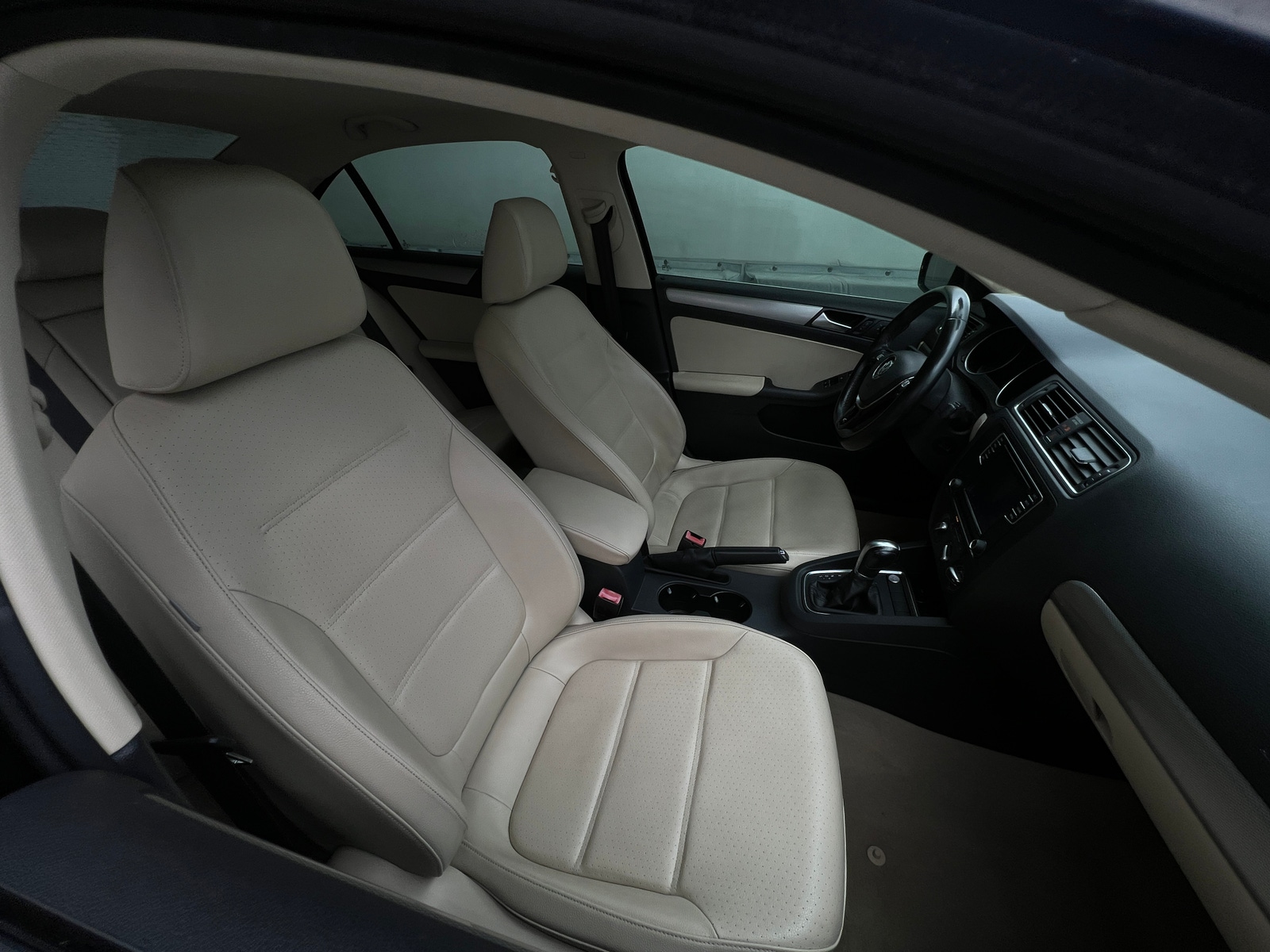 Thumbnail: 2016 Volkswagen Jetta - 2