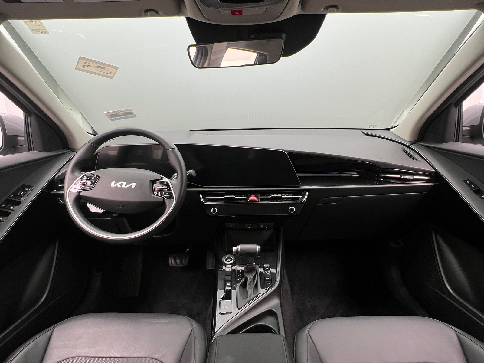 Thumbnail: 2023 Kia Niro - 3