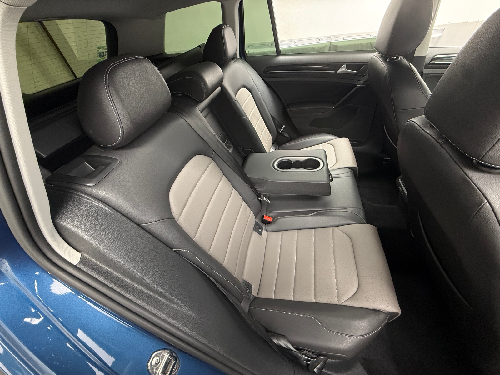 Thumbnail: 2015 Volkswagen e-Golf - 5