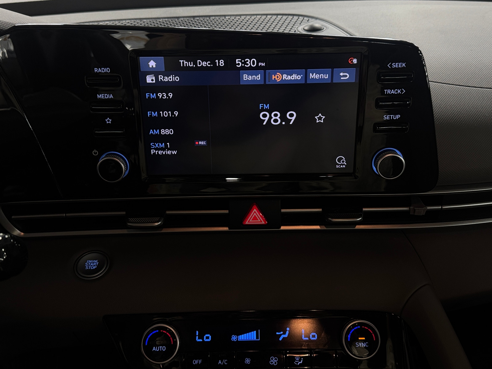 Thumbnail: 2022 Hyundai Elantra - 4