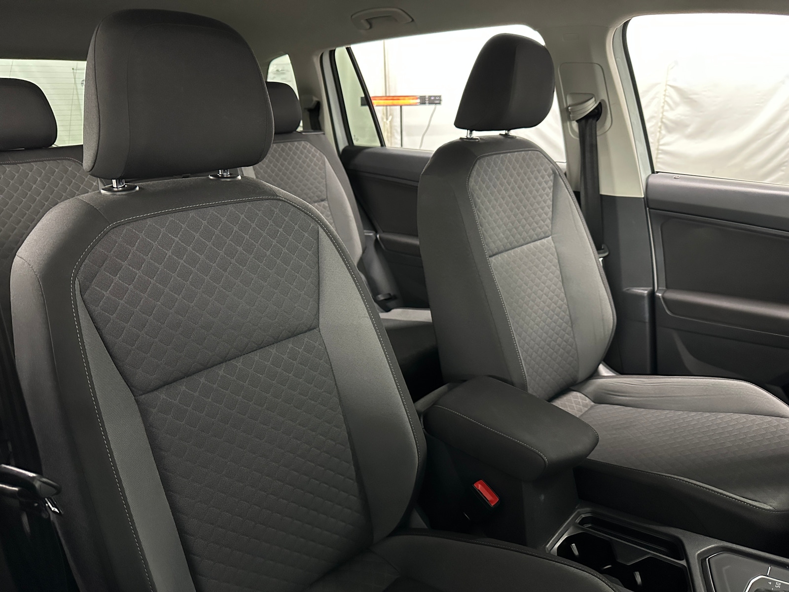 Thumbnail: 2020 Volkswagen Tiguan - 2