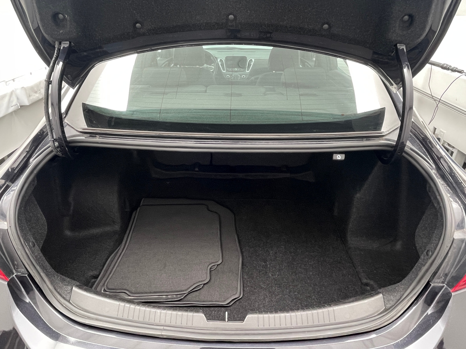 Thumbnail: 2023 Chevrolet Malibu - 7