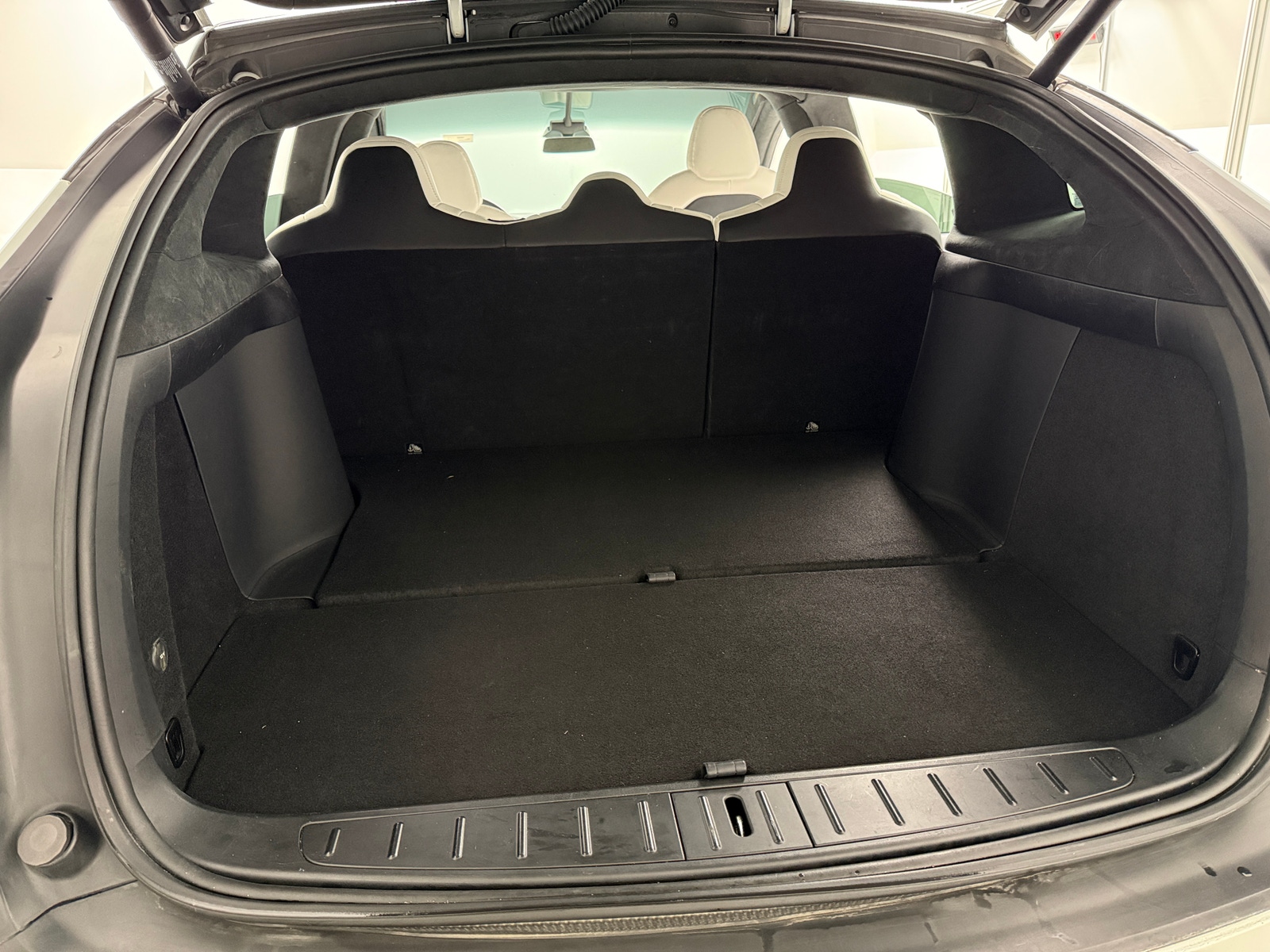 Thumbnail: 2020 Tesla Model X - 6