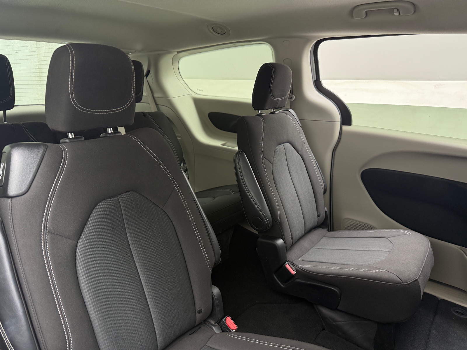 Thumbnail: 2024 Chrysler Voyager - 6