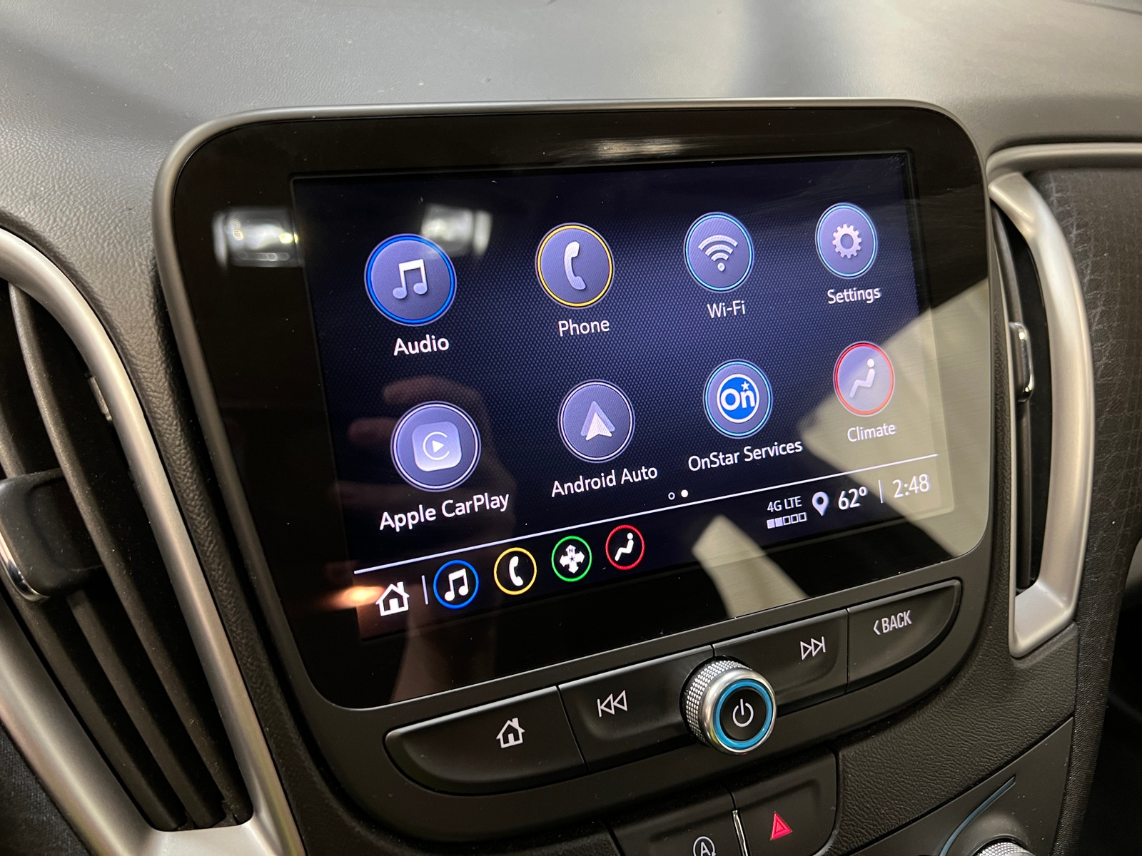 Thumbnail: 2024 Chevrolet Malibu - 4