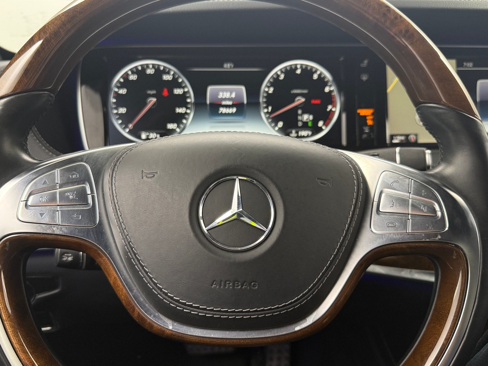 Thumbnail: 2015 Mercedes-Benz S-Class - 4