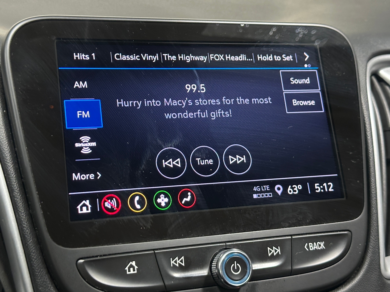 Thumbnail: 2024 Chevrolet Malibu - 4