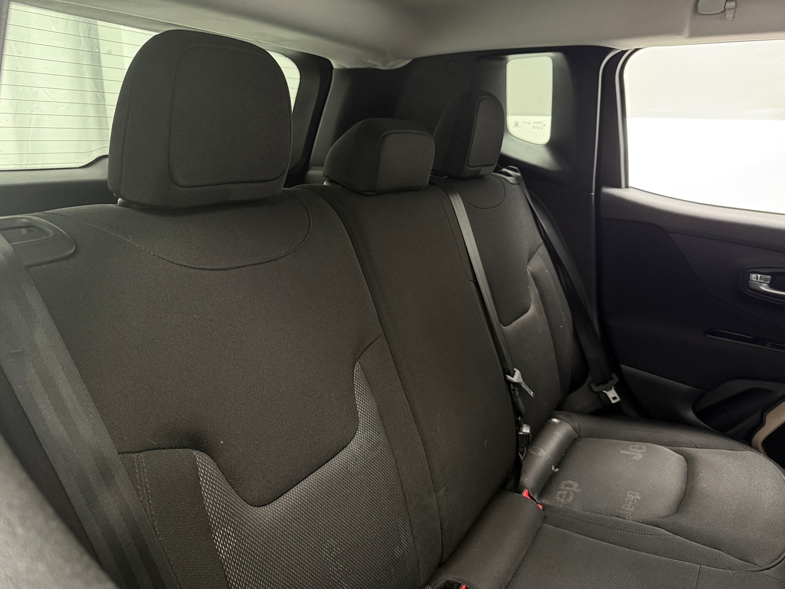 Thumbnail: 2017 Jeep Renegade - 6