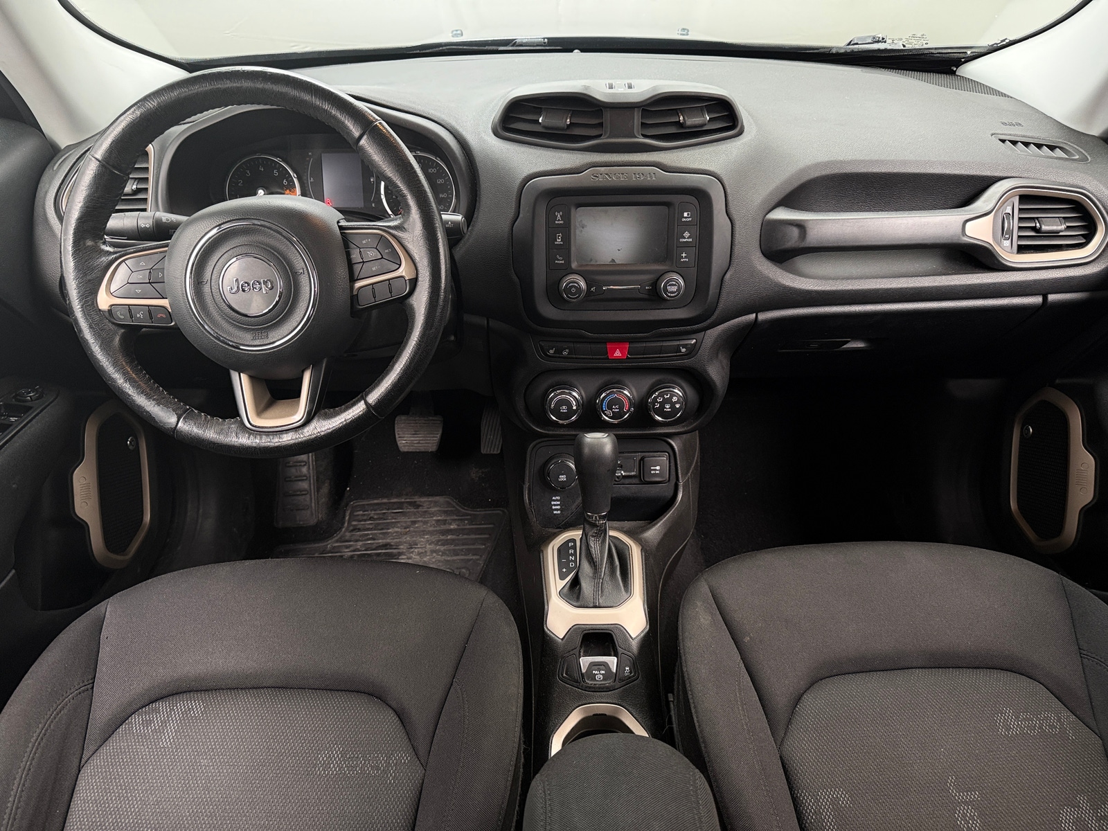 Thumbnail: 2017 Jeep Renegade - 3