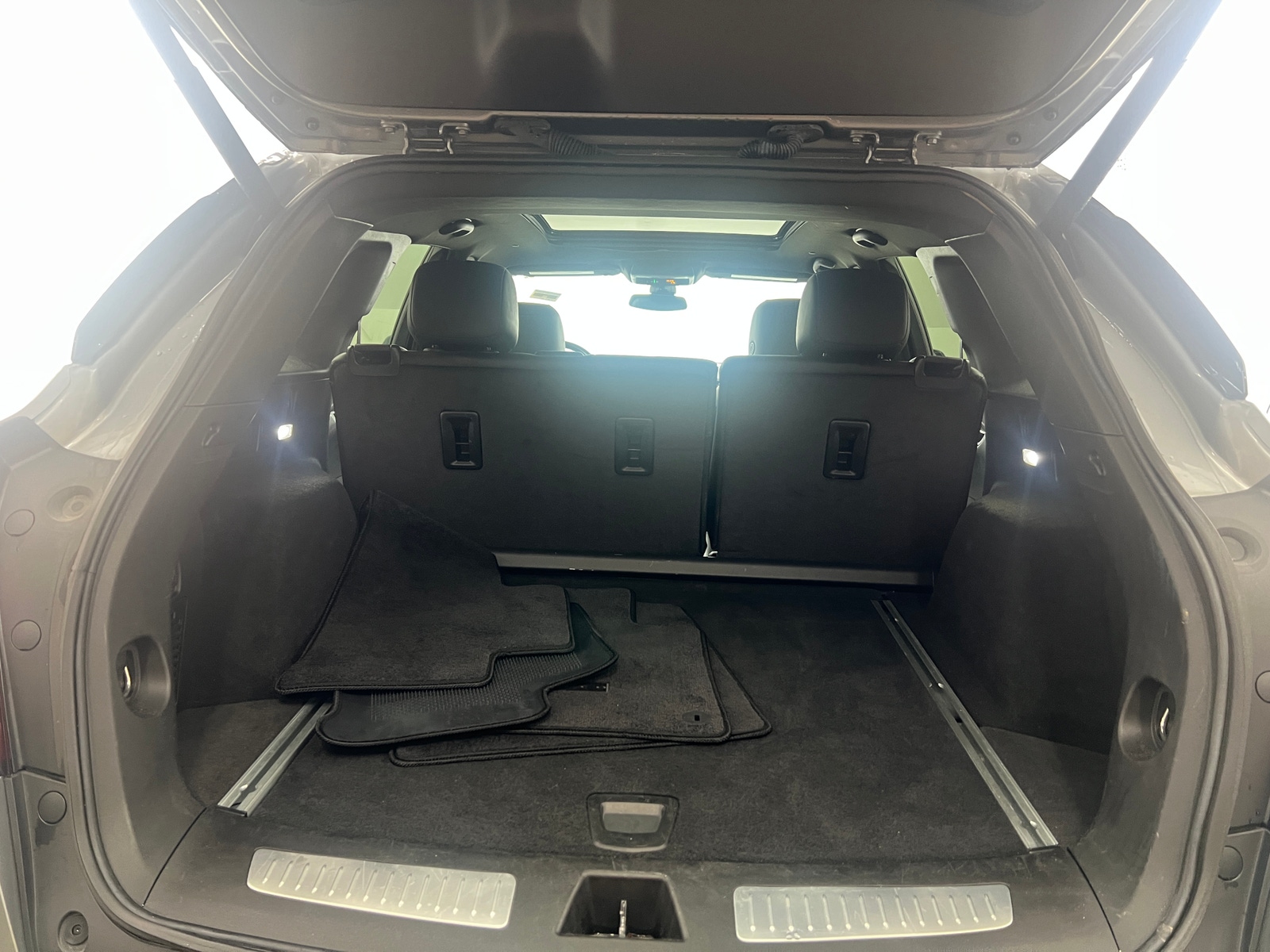 Thumbnail: 2024 Cadillac XT5 - 6