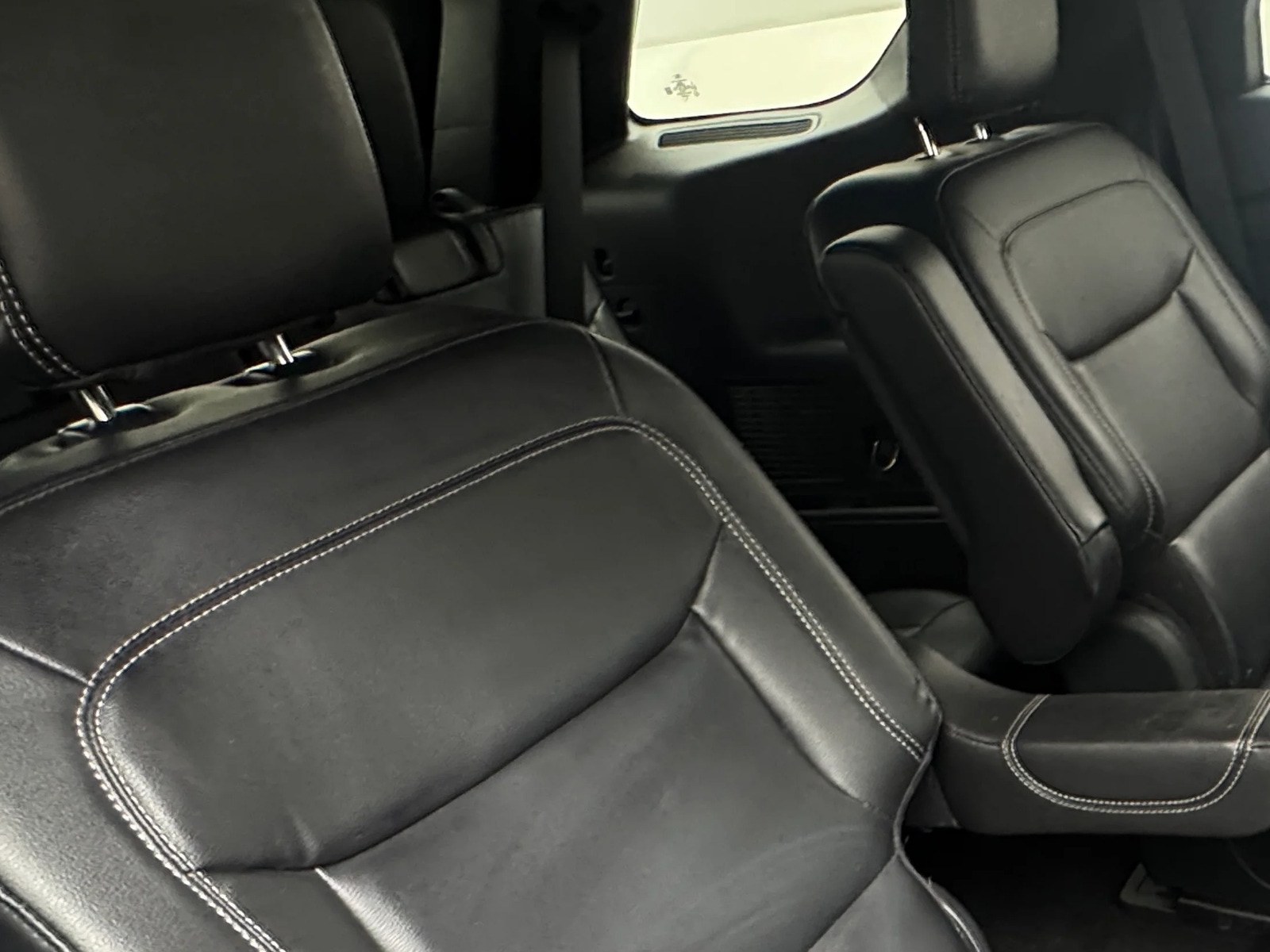 Thumbnail: 2020 Ford Explorer - 6