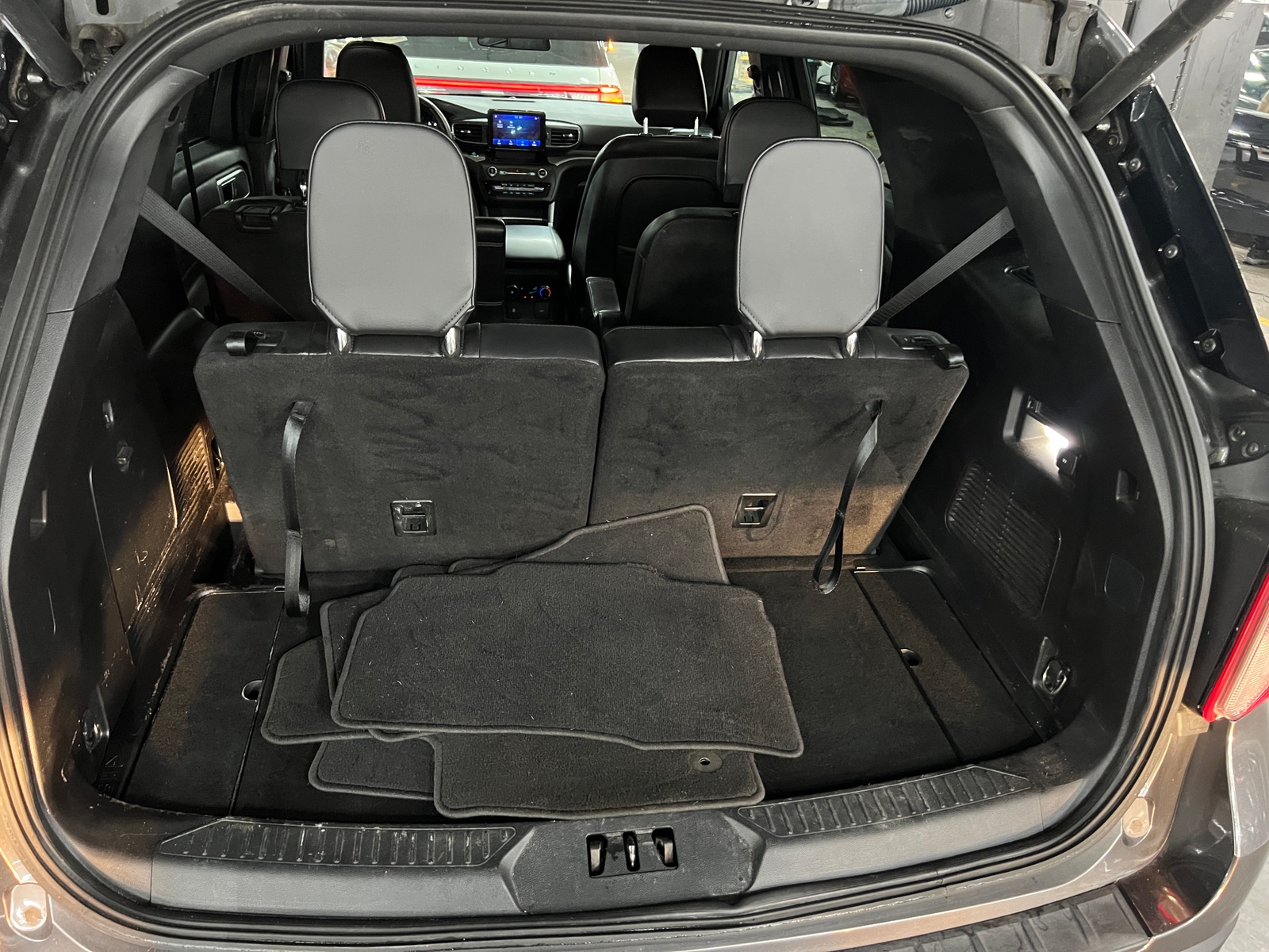 Thumbnail: 2020 Ford Explorer - 7