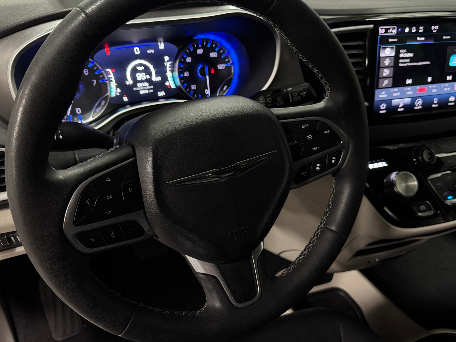 Thumbnail: 2024 Chrysler Pacifica - 4