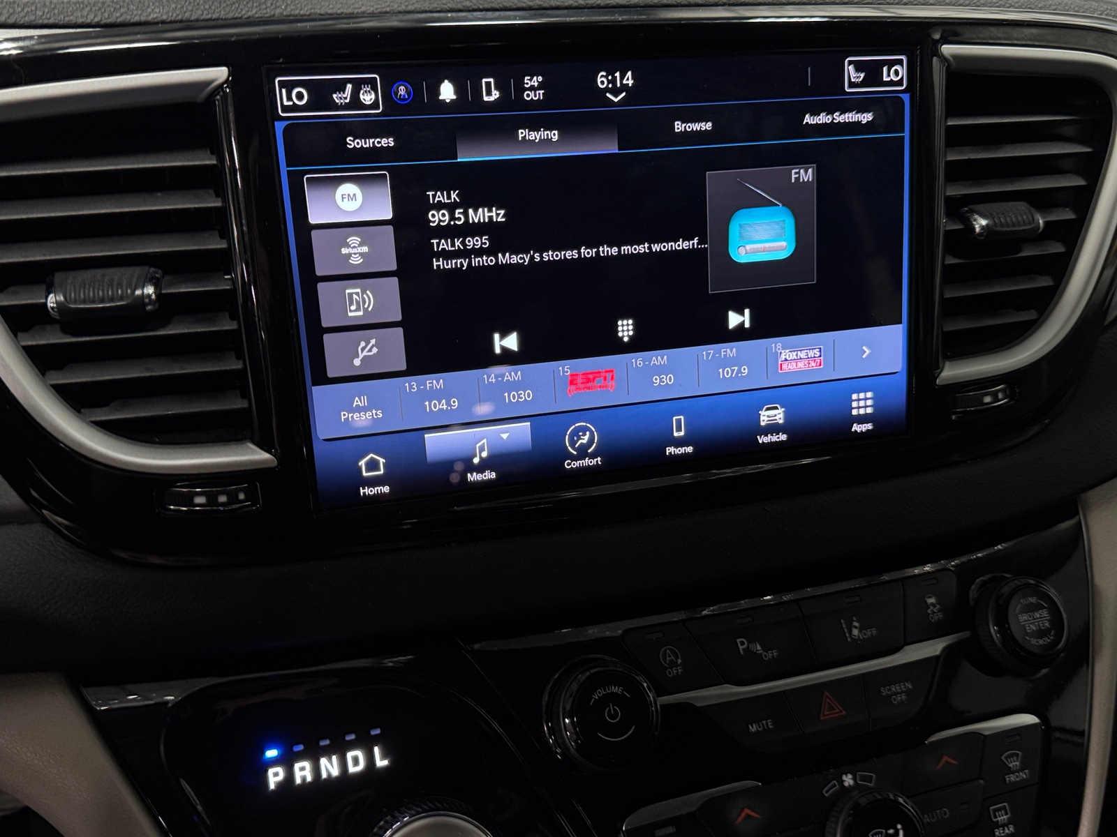 Thumbnail: 2024 Chrysler Pacifica - 3