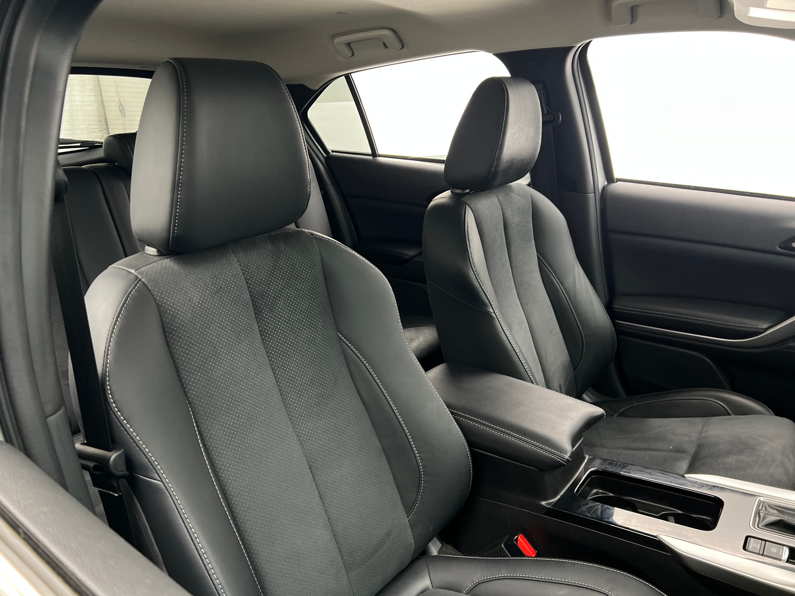 Thumbnail: 2022 Mitsubishi Eclipse Cross - 2