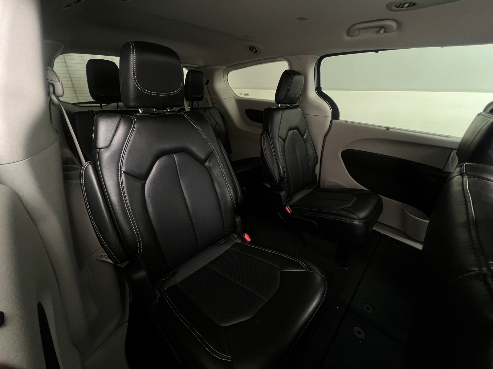 Thumbnail: 2024 Chrysler Pacifica - 5