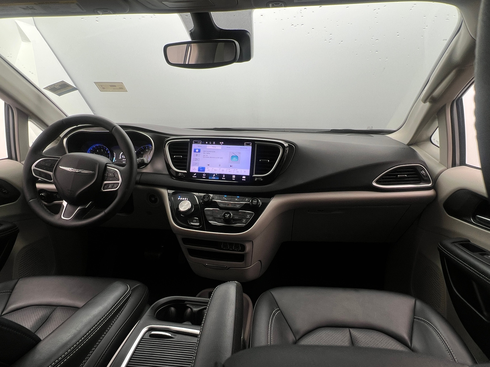 Thumbnail: 2024 Chrysler Pacifica - 2