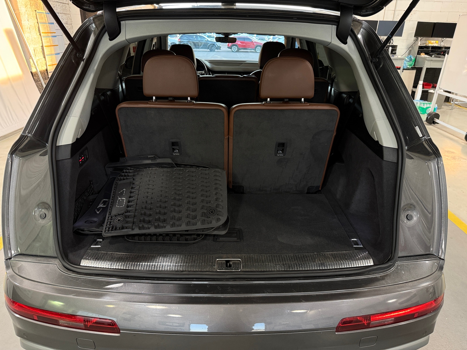 Thumbnail: 2019 Audi Q7 - 6