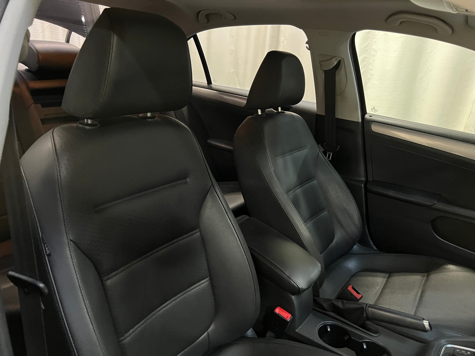 Thumbnail: 2015 Volkswagen Jetta - 2