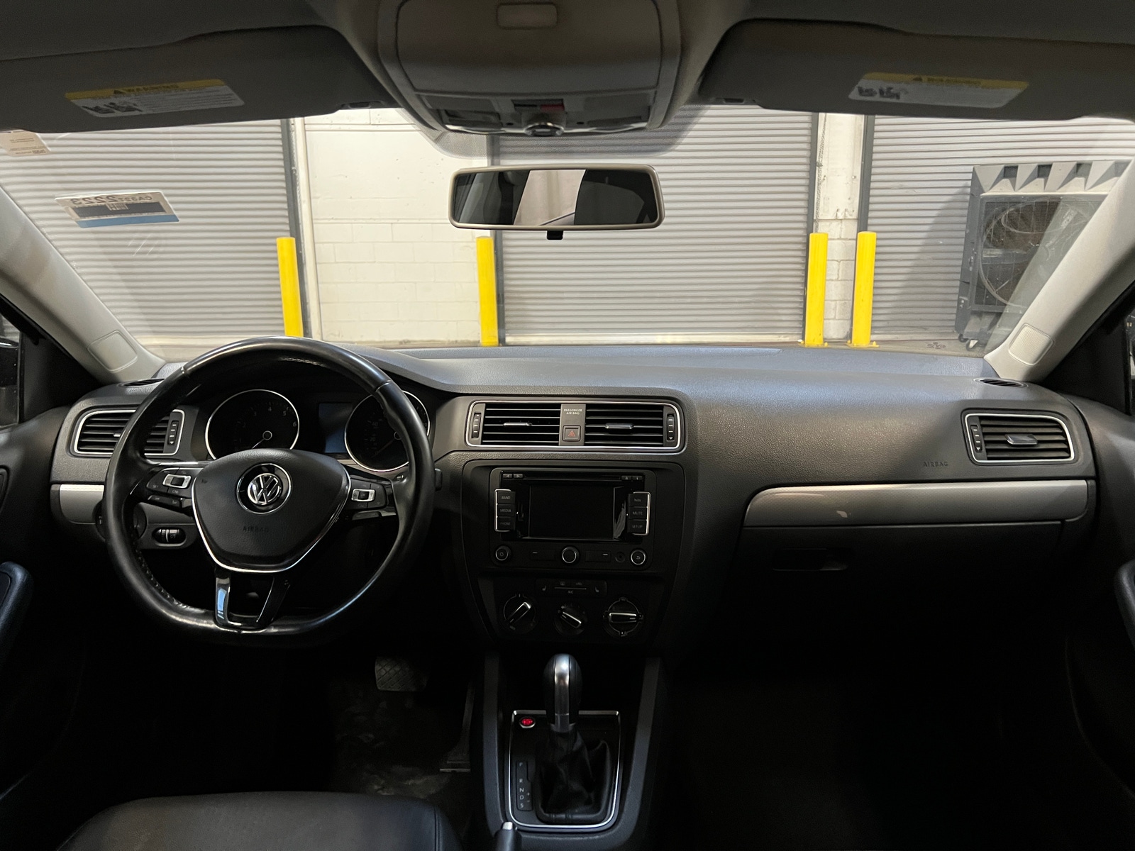 Thumbnail: 2015 Volkswagen Jetta - 3