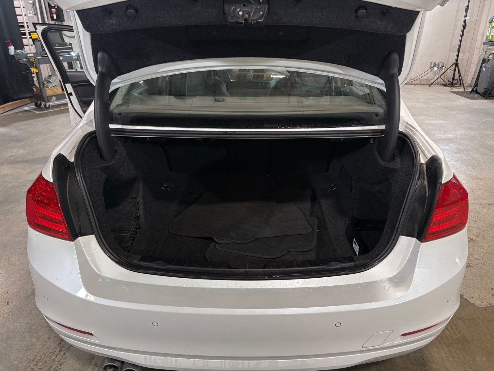 Thumbnail: 2014 BMW 3 Series - 6