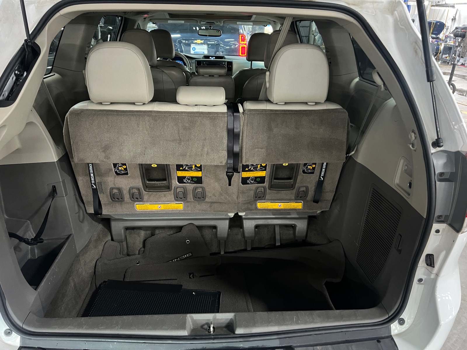 Thumbnail: 2012 Toyota Sienna - 7