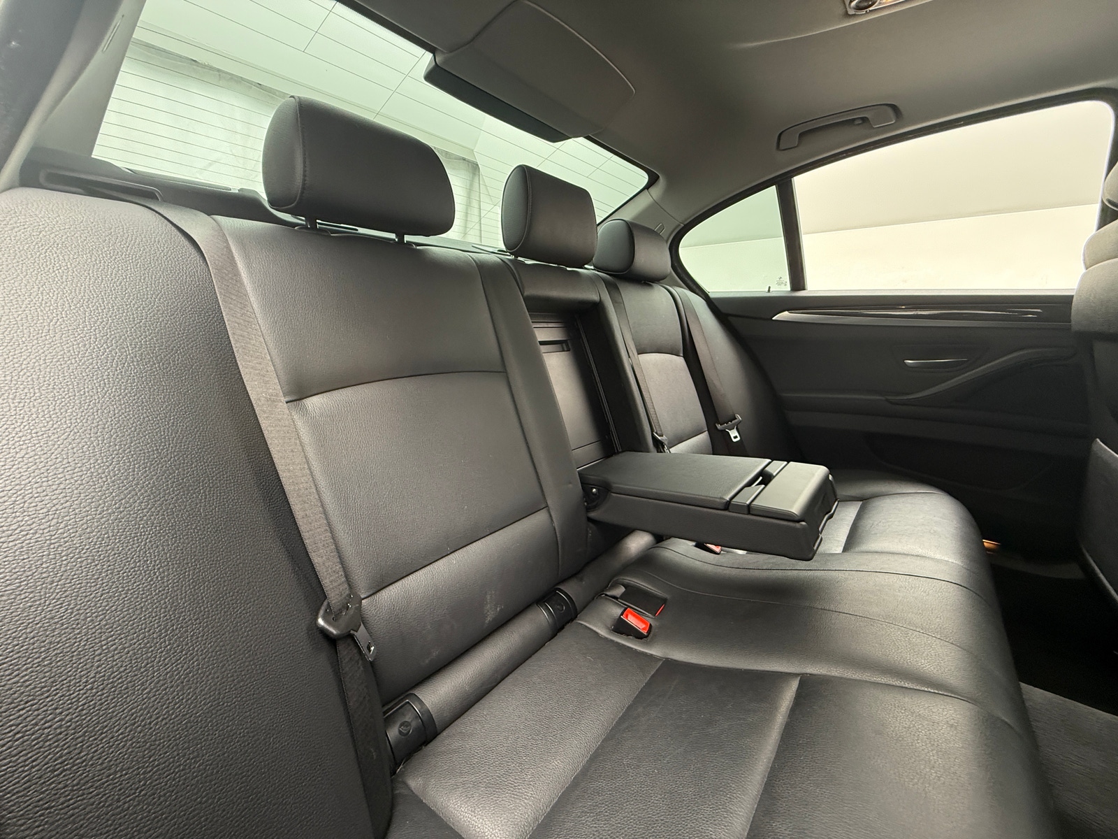 Thumbnail: 2016 BMW 5 Series - 5