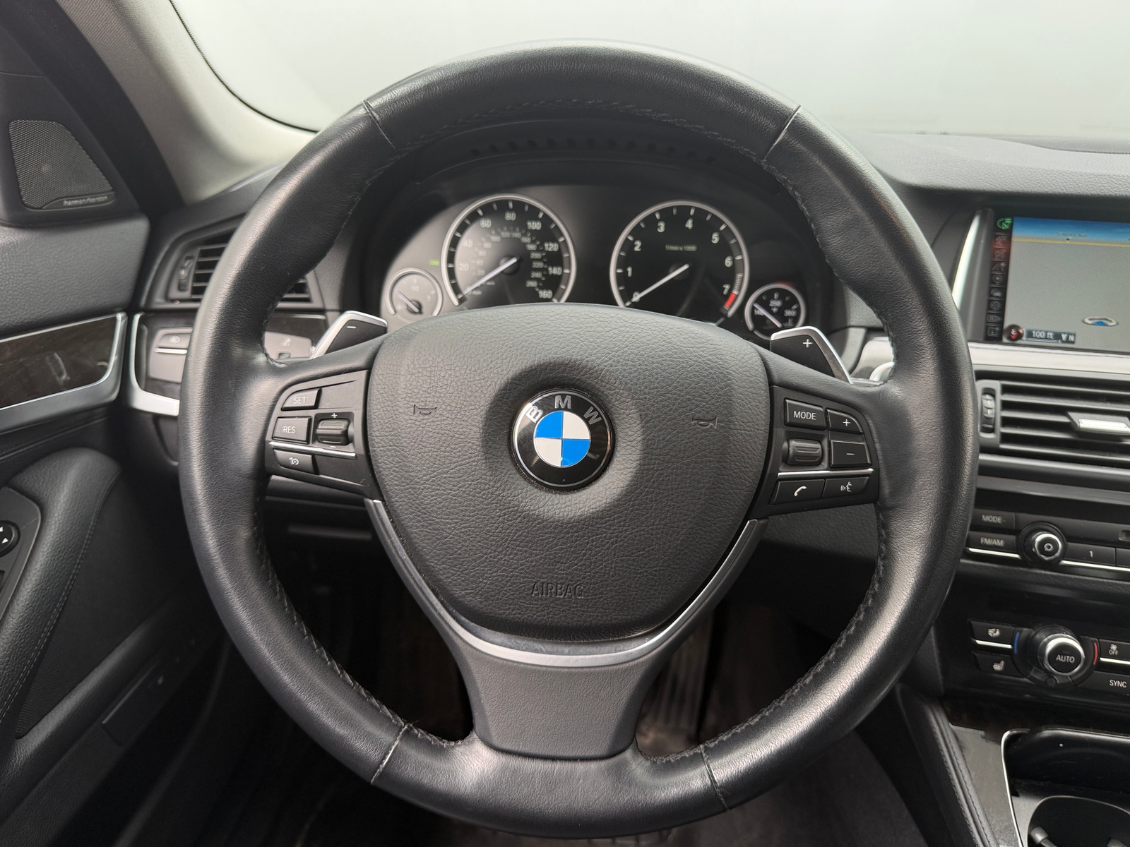 Thumbnail: 2016 BMW 5 Series - 4