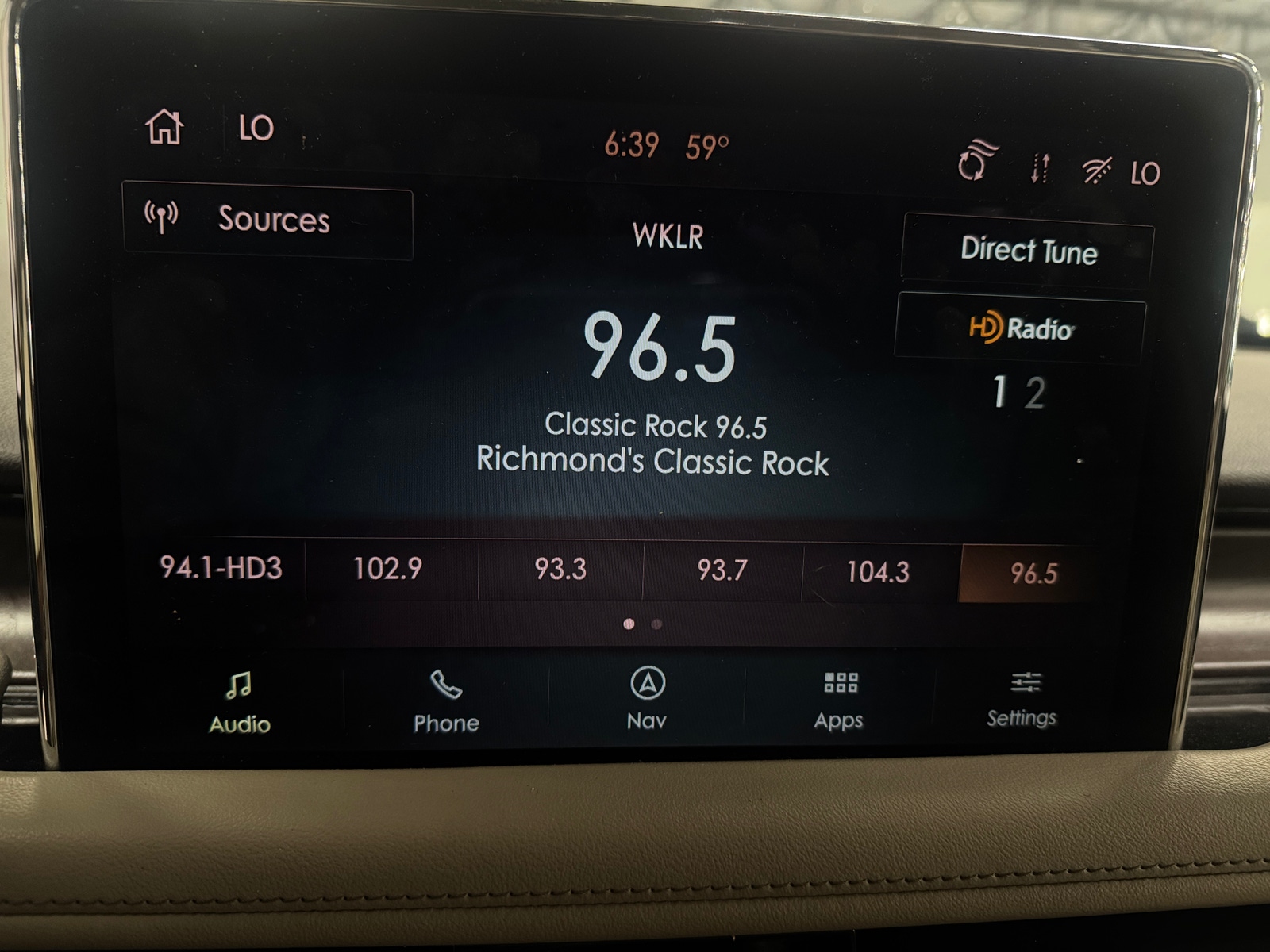 Thumbnail: 2023 Lincoln Aviator - 3