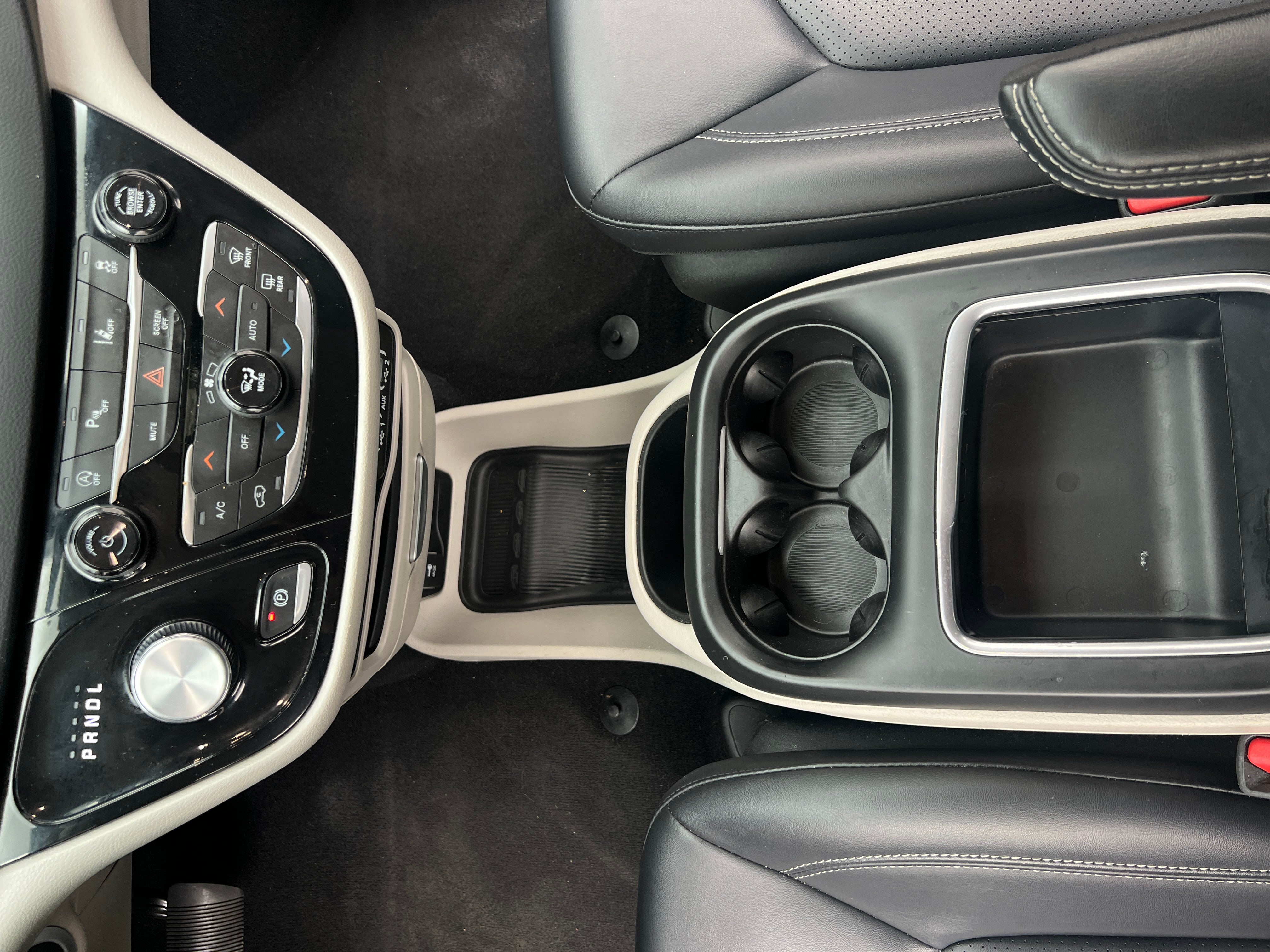 2024 Chrysler Pacifica